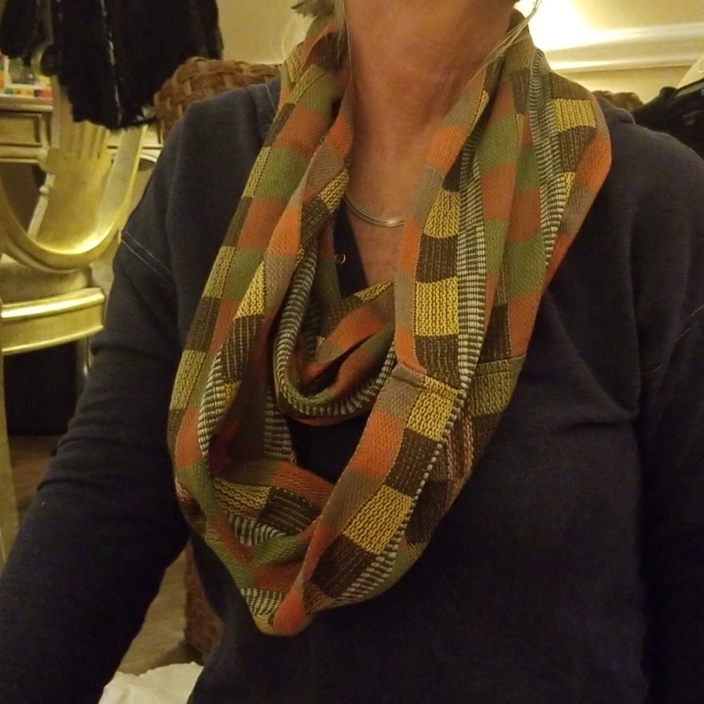 Infinity scarf